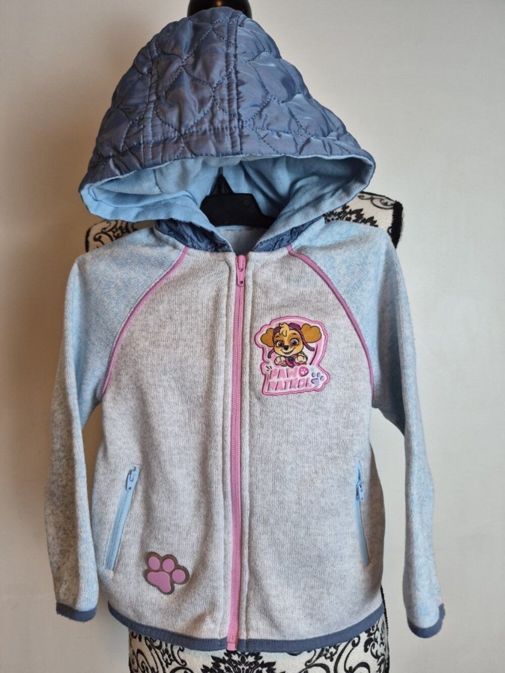 Paw Patrol Skye Girls Sz 5/6 Zip Up Hoodie Jacket Quilted Hood Gray Blue Pink